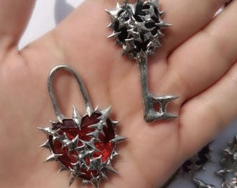 T&D Key /Lock Pendant