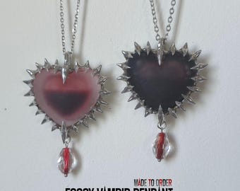 Foggy Vampir Pendant / Made to Order