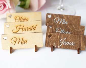 Holz Hochzeit Namensschilder, Tischkarten, Geschenk für Gäste, Laser geschnitten Tischdekoration, Freistehend mit Haltern, Anhänger für Schlüssel nachher