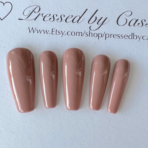 Nude press on nails
