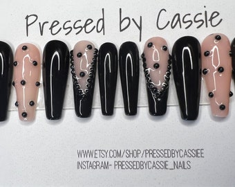 Black/nude press on nails (ready to ship)