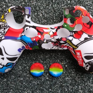 Siliconen beschermhoes skin + 2 stuks joystickdoppen voor Sony PS4-controller