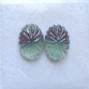 Fiore in fluorite arcobaleno di alta qualità, intagliato a mano, 1 paio, 10 x 14 mm, 12 carati, forma ovale