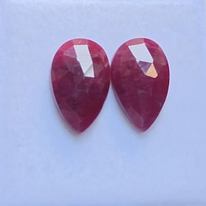 Hoogwaardige robijn, roosgeslepen, peervormig, 15 karaat, paar 1, 10 x 16 mm (verlies van edelsteen voor het maken van een edelsteen)