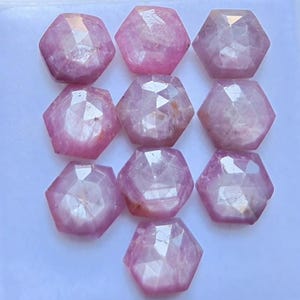 Hoogwaardige robijn met glans, roosgeslepen, 10 stuks, 9 mm groot, 31 karaat, zeshoekige vorm, edelsteen.