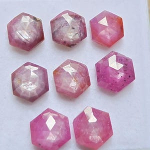 Hoogwaardige Ruby Sheen Rose Cut plakjes: 8 stuks, 8 mm, 25 karaat, zeshoekige edelsteen