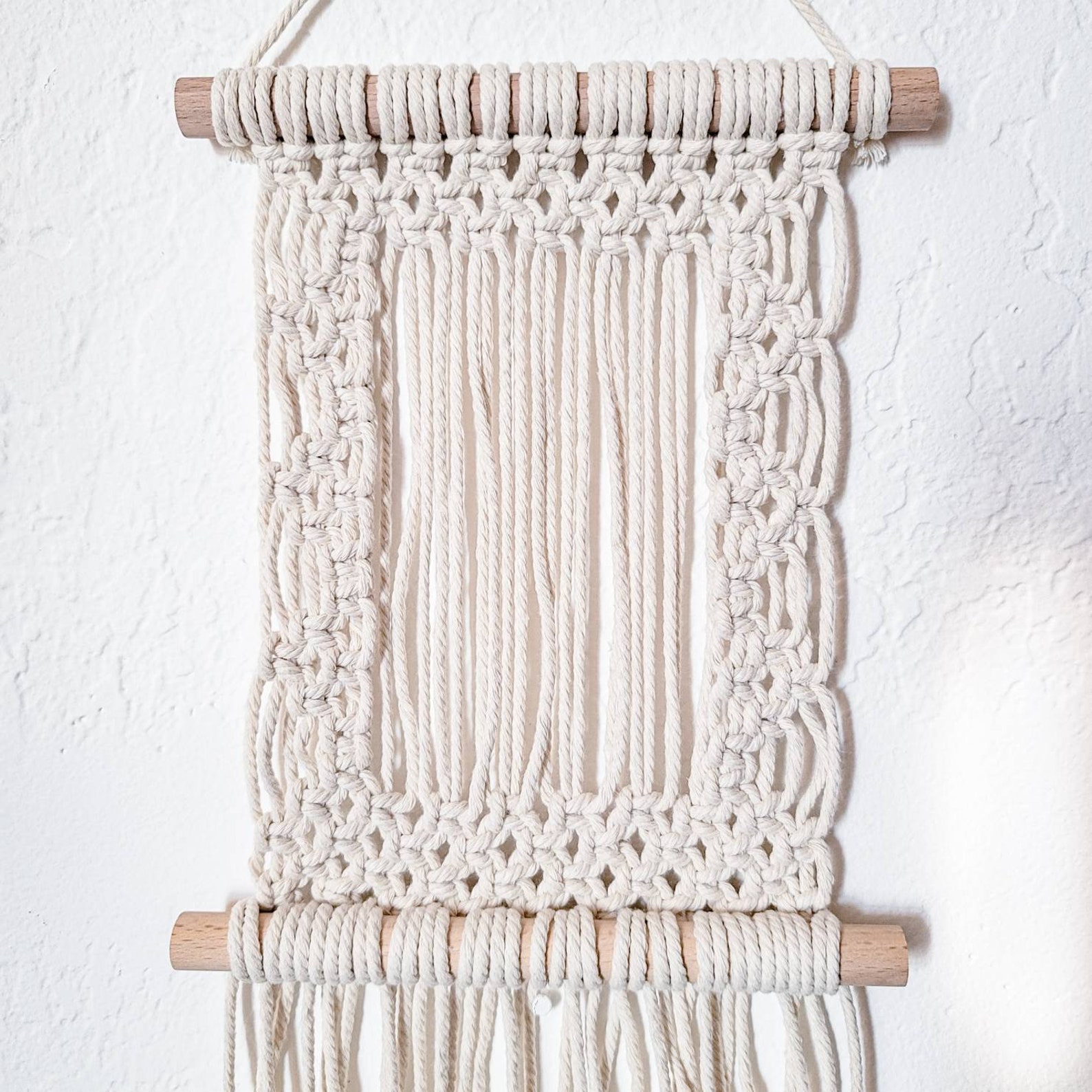 Macrame Picture Frame / 4x6 Photo Holder / Boho Wall Hanging / Etsy