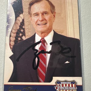 Carte dédicacée par George Bush