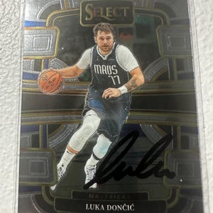 Luka Doncic signierte Karte