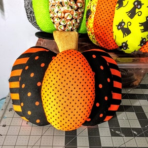 Pumpkin wreath attachment, 3D Stacked Pumpkin, Halloween embellishments for wreaths, garlands, attachments,  Fall pumpkin decor, Pumpkins