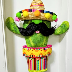 Senor&#39;Pierce wreath attachment, Cinco de Mayo wreath decor, Whimsical Cactus wreath attachment, Mexican holiday 3d wreath decor, Cactus