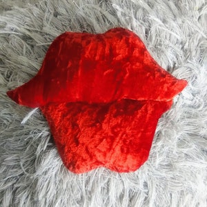 Lips wreath attachment, Valentines Lips, Kissing attachment, Lips attachment assorted colors, Valentines Day  wreath attachment, Photo props
