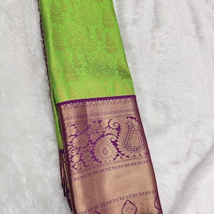 Parrot green kanchi pattu saree ,kanchipuram silk saree with trendy combination of big border contrast color perfect for festivals and party