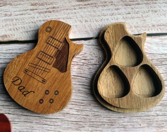 Boîte de sélection de guitare en bois personnalisée personnalisée, support de plectre en bois, étui de sélection gravé, cadeau de la Saint-Valentin pour musicien, cadeaux pour guitariste