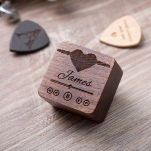 Personalized Guitar Pick Box, Engraved Wood Pick Case, Custom Plectrum Holder, Musician Valentines Day Gift Wooden Box For gurtar player