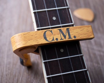 Personalized Light Wood Grain Guitar Capo, Custom Message Capo, Engraved Guitar Pick, Gift for Birthday, Father's day, Guitarists