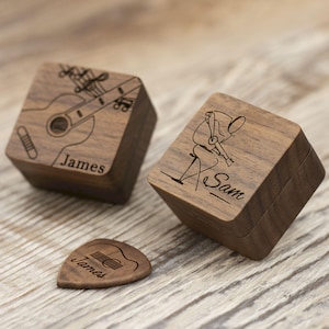 Personalized Creative Wood Guitar Pick Case,Custom Engraved Guitar Picks Box, Engraved Plectrum Holder, Father&#39;s Day Gifts for Guitar player