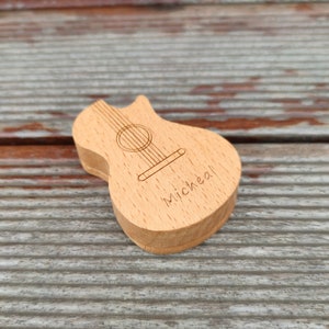 Personalized Guitar Pick Box, Engraved Wood Pick Case, Custom Plectrum Holder, Musician Valentines Day Gift Wooden Box For gurtar player image 6