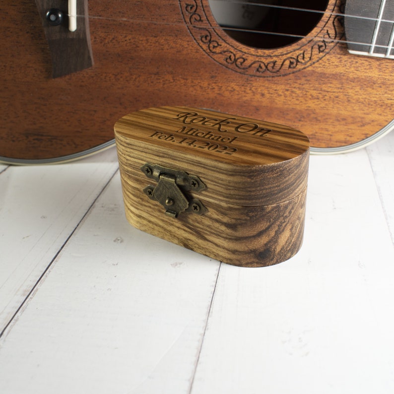 Personalized Wooden Guitar Pick Case, Custom Engraved Plectrum Picks Box, Gifts for Dad, Groomsmen, Anniversary, Mother's Day Gift image 8