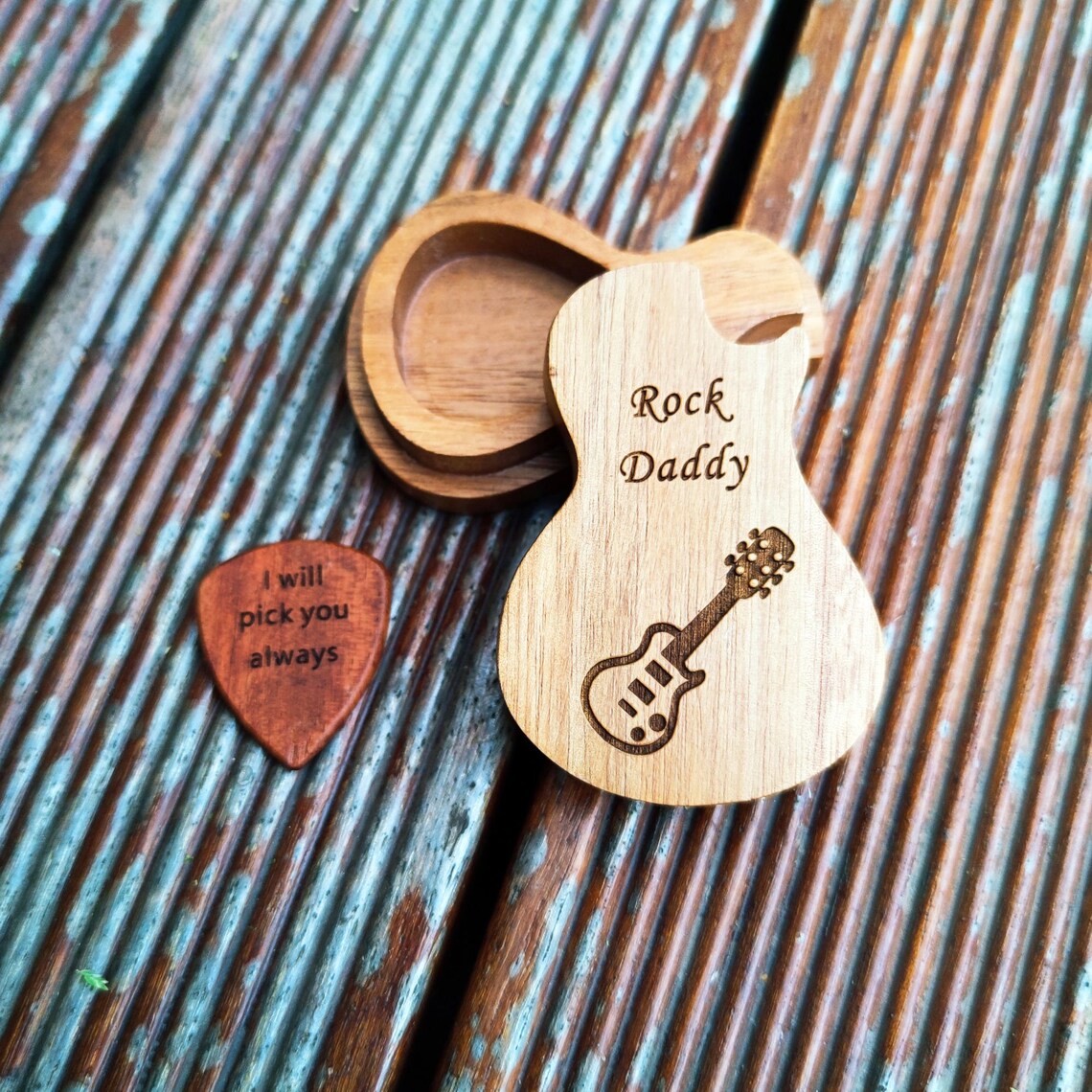 Personalzed Wood Gutar Pck Box And Pck, Custom Gutar Pck Case