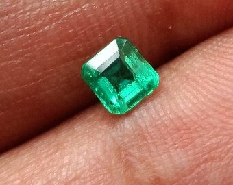 Natural Vivid Green Emerald, Square Cut, Zambian, 0.44 Carat