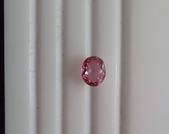 Oval Pink Spinel Gemstone: 1.27 Carat, Certified Natural