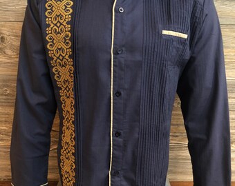 guayabera azul marino