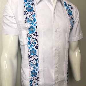 Mens Guayabera Wedding Dress Shirt Hummingbird Blue Flower Embroidery Short Sleeve White