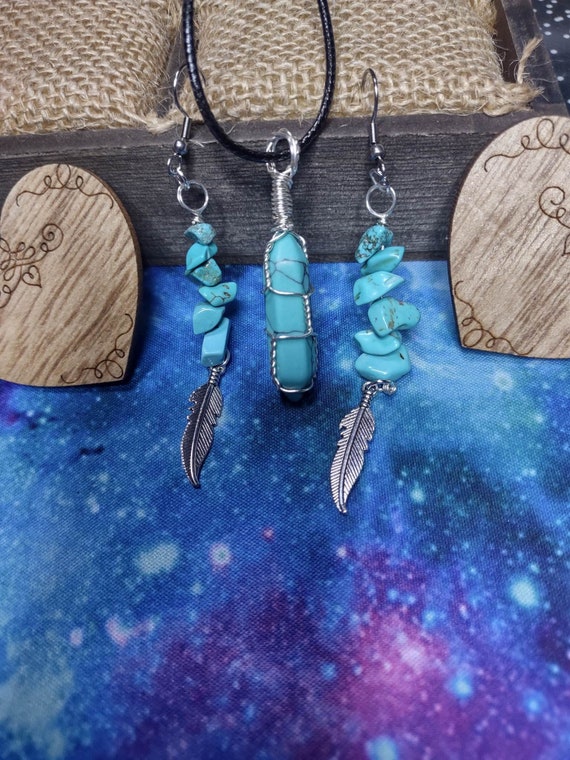 Polished Turquoise Crystal Pendant & Chipped Stone Turquoise Earrings With Feathers