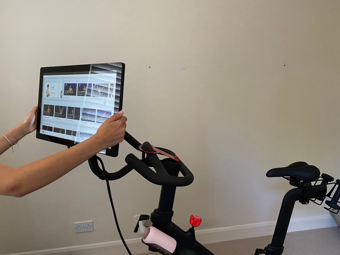 swivel bracket for peloton