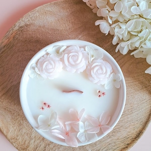 Handmade Scented and Floral Candle | Rice Powder | Soy Wax | Dried Flowers | Grasse Fragrance