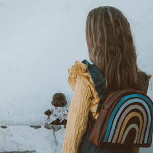 Regenboog leren rugzak voor kinderen, kinderrugzak met schattige vorm voor de kleuterschool, leren kindertas Boho afbeelding 5