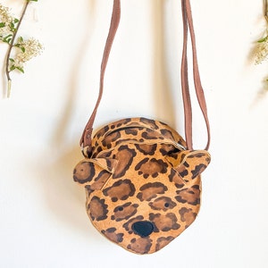 Crossbody bag for little girls, Cute feline bag for toddlers, Genuine leather purse for kids adventures,