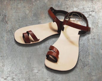 Sandalias de cuero hechas a mano con tira en el tobillo: bailarinas minimalistas de verano.
