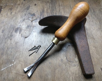 Vintage leather workers/Saddlers Tack lifter, Beautiful wooden handle with great patina, Perfect for your work bench or display.