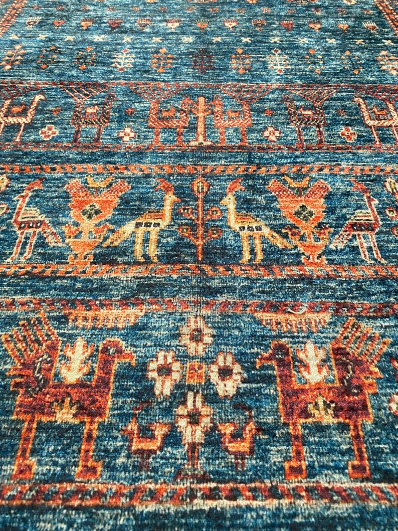 Alfombra persa azul 8x10, alfombra Kilim azul 8x10, alfombra azul vintage oriental, Kilim de Besarabia, alfombra azul de tamaño personalizado, alfombra azul con estampado de animales imagen 9