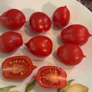 Piennolo Del Vesuvio Tomato Seeds (red)