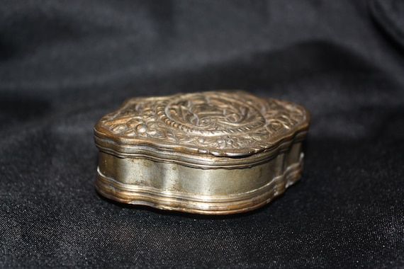 Silver ottoman box discount