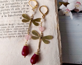 Asymmetric dragonfly-shaped brass earrings and natural stones