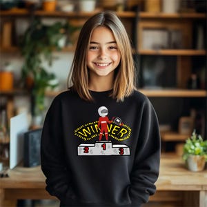 Sudadera unisex con podio de ganadores • Camiseta gráfica de carreras de trofeos de campeón