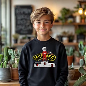 Sudadera infantil Winner Podium • Camiseta juvenil Racing Champion • Ropa gráfica Trophy