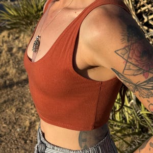 Bralette Crop Top i ekologisk hampa | Yoga-bh, andningsbar giftfri jersey, handgjord i Joshua Tree Spice