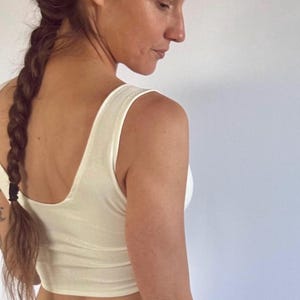 Bralette Crop Top i ekologisk hampa | Yoga-bh, andningsbar giftfri jersey, handgjord i Joshua Tree Natural (no dyes)