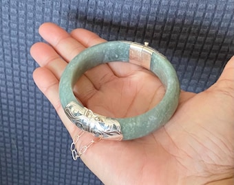 Pulsera rígida para mujer de plata 925 hecha a mano con jade birmano natural, circunferencia de 6,8 pulgadas (EtsJ 189)