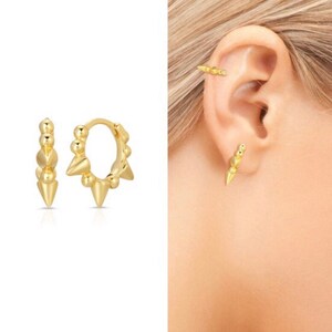 Spike dainty hoop earrings • edgy spike hoop • spike hoop earring • huggie spike hoop • gold spike hoop • tiny spike hoops • Dainty hoops