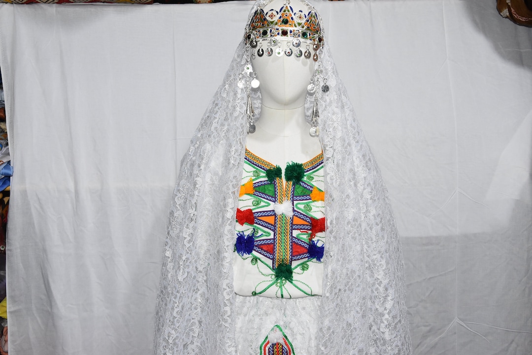 ROBE Caftan berbère CHELHA AMAZIGH Vêtements berbère avec coiffe