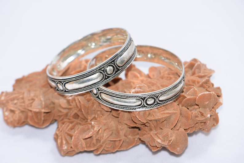 Paire De Bracelets Traditionnels Chaoui En Argent Massif - Antiquités - Occasion
