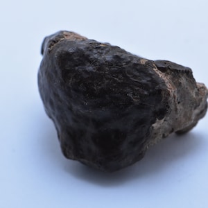 Meteorite Chondrite rare , Moroccan Sahara Meteorite , Meteors and Meteorite Arfoud morocco