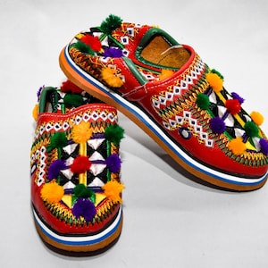 berber babouche woman ,berber slippers, moroccan slippers, moroccan shoes, leather slippers