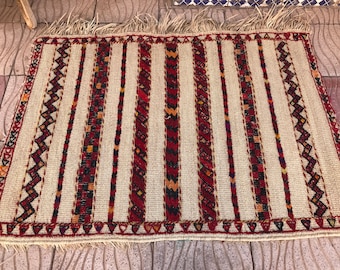 Vintage Tuareg Rug: Handwoven Moroccan Berber Mat
